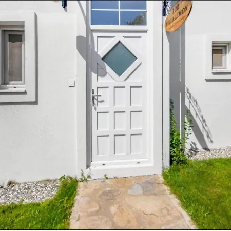 Dibek Homes & Πανσιόν 4*