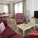 Dibek Homes & Gasthof