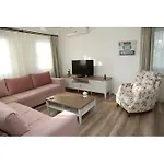 Gasthof Dibek Homes & Yalıkavak