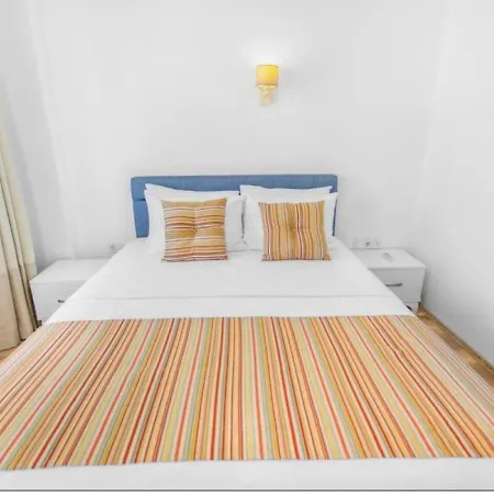 Dibek Homes & 4*