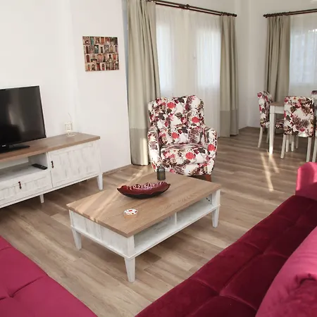 Dibek Homes & יאליקאבאק
