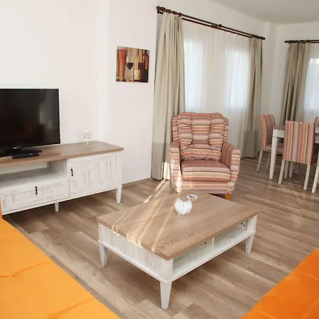 Dibek Homes & יאליקאבאק