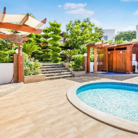 בית הארחה Dibek Homes &