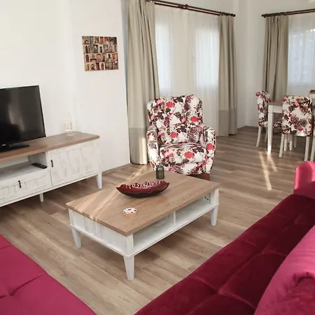 ゲストハウス Dibek Homes &