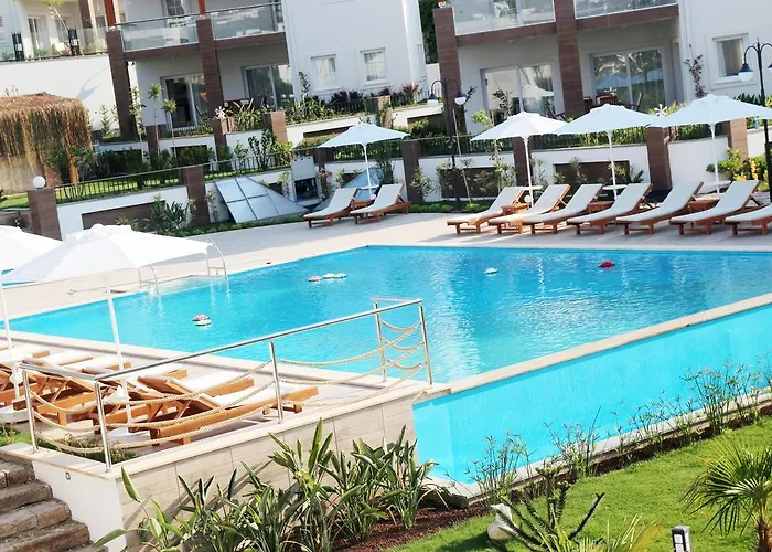 Dibek Homes & Πανσιόν Yalıkavak