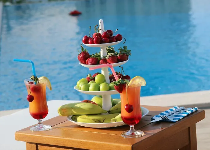 Πανσιόν Dibek Homes & 4*