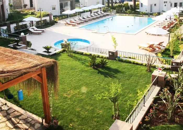 Πανσιόν Dibek Homes & 4*