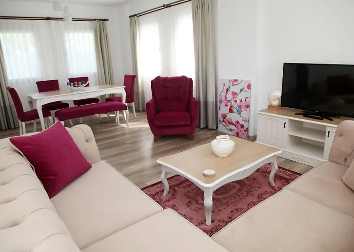 Dibek Homes & Πανσιόν